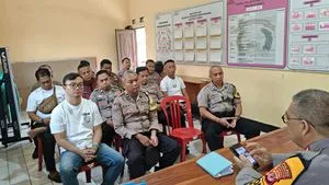 Polsek Plered Gelar Anev Rutin untuk Tingkatkan Kinerja Anggota