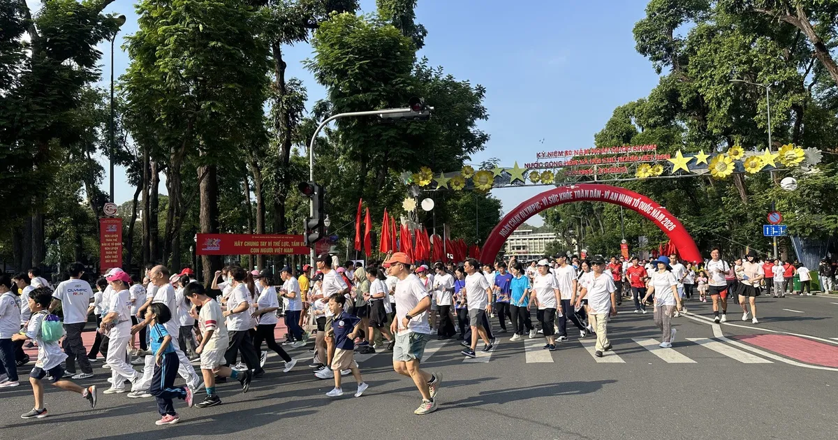 6.000 Peserta Meriahkan Lari Olimpiade Kesehatan di Ho Chi Minh
