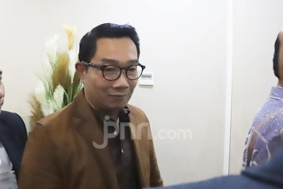 Berita Terbaru Seputar Artis: Liburan Viral, Permintaan Maaf Ridwan Kamil, dan UMP Jakarta 2026