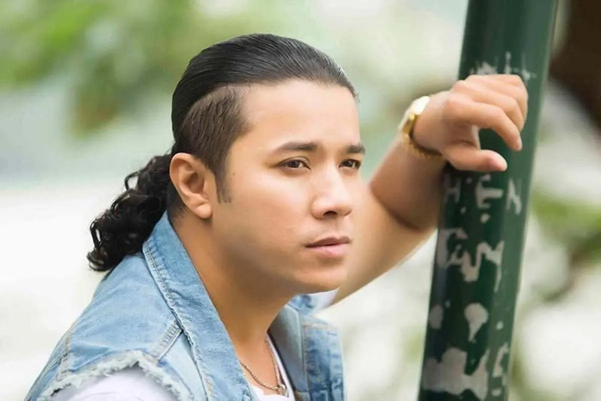Kematian Penyanyi Rock Kasim Hoang Vu Mengguncang Dunia Seni Vietnam