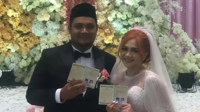 Inara Rusli Tak Diundang ke Pernikahan Virgoun dan Lindi