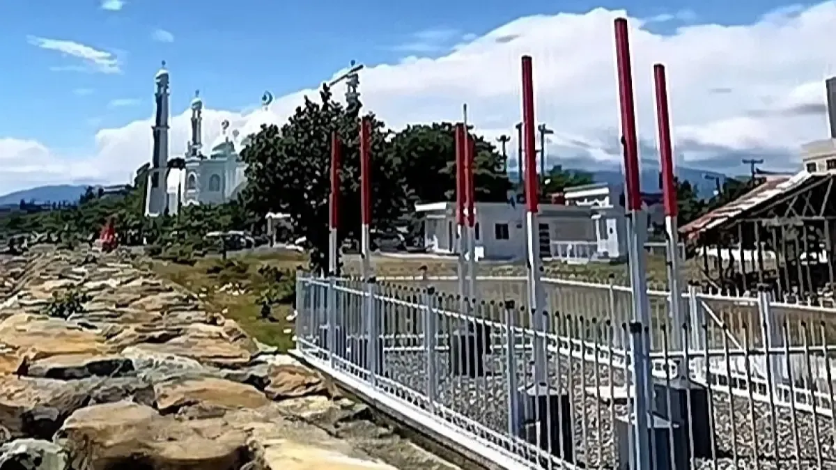 BMKG Pasang Radar Tsunami di Masjid Al-Hakim Padang