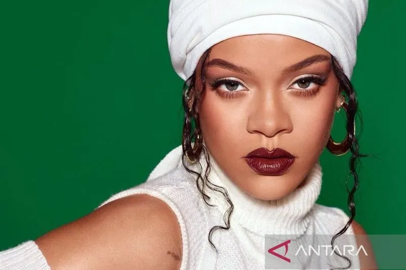Rihanna Kembali ke Studio, Tanda Album Baru Segera Hadir