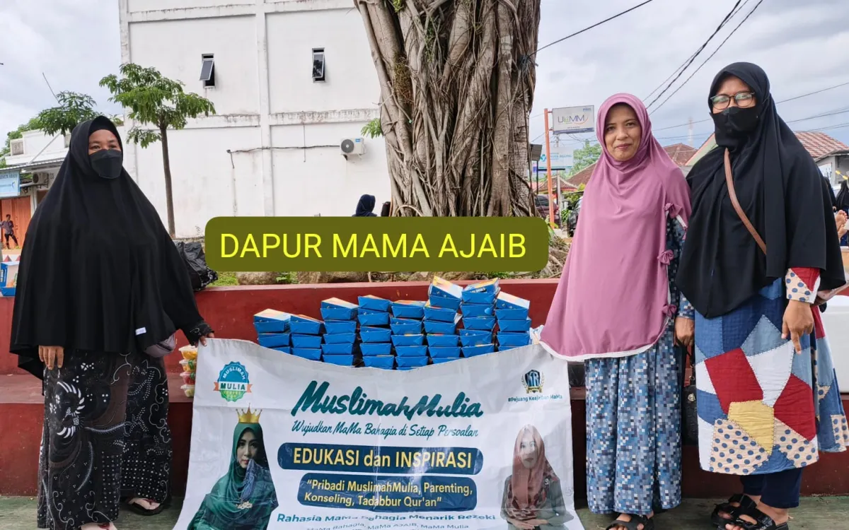 Dapur MaMa Ajaib Bagikan Takjil di Taman Soekarno, Tanggamus