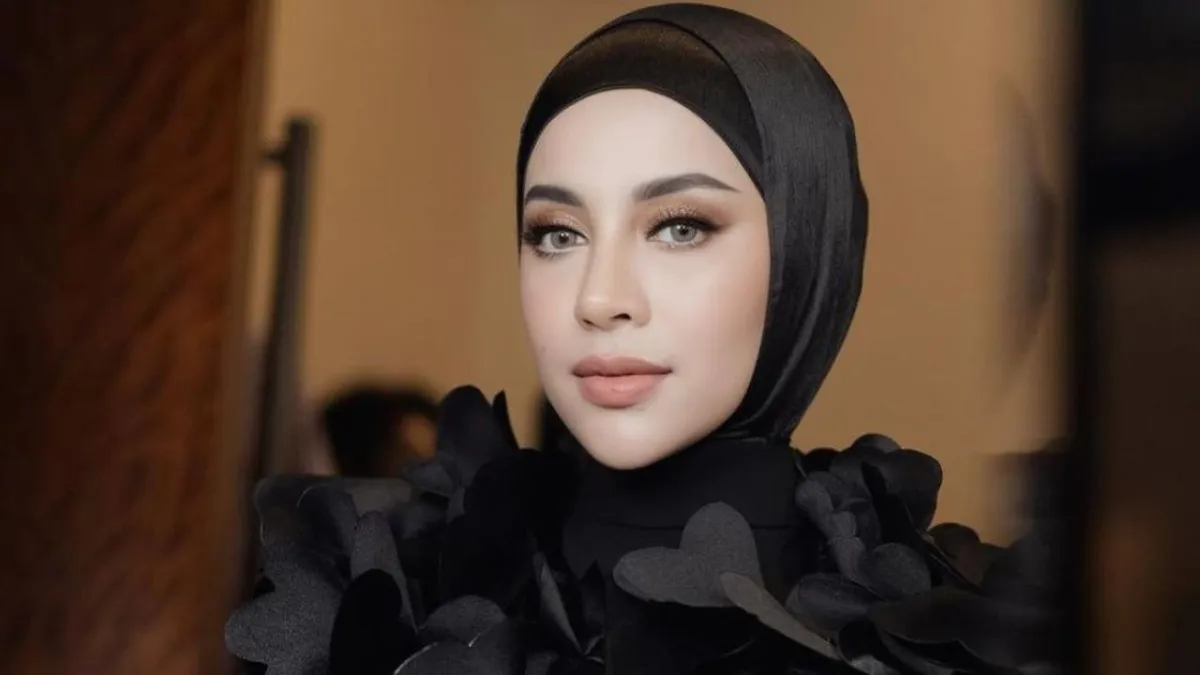 Emy Aghnia Dikecam Usai Endorse dengan Menggunakan Cuplikan Video Mendiang Vidi Aldiano
