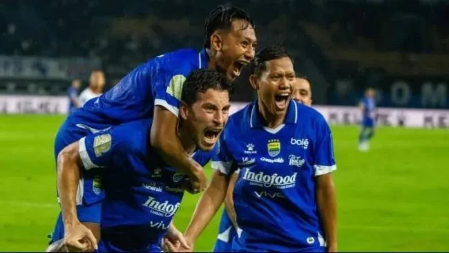 Persib Bandung Menang Telak, Borneo FC Kembali ke Jalur Kemenangan