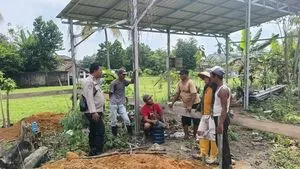 Bhabinkamtibmas Prabumulih Timur Jalin Sinergi dengan Tokoh Masyarakat untuk Kamtibmas