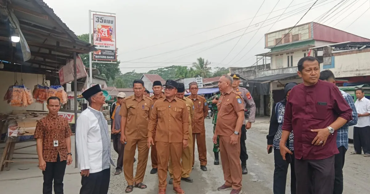 Bupati Kubu Raya Tinjau Progres Pembangunan Jalan Poros Ekonomi Kuala Dua–Mekarsari