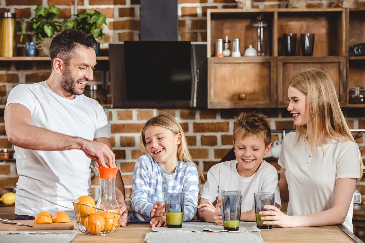 Penuhi Gizi Anak Saat Belajar Puasa dengan Infused Water