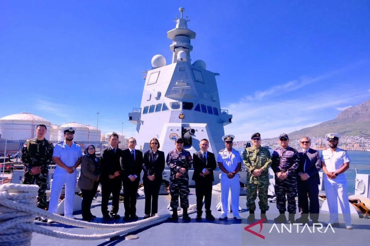 KRI Prabu Siliwangi-321 Gelar Kunjungan Kehormatan di Afrika Selatan