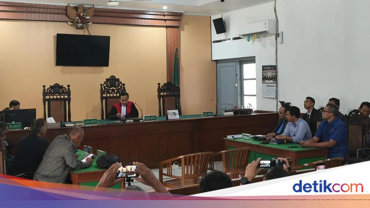 Sidang Gugatan Ijazah Jokowi Ditunda, Penggugat Kecewa