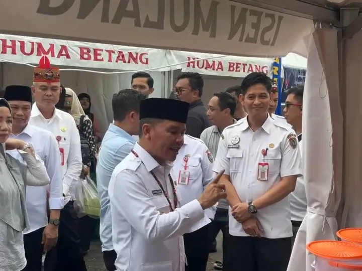 Gubernur Agustiar Sabran Kunjungi Pasar Ramadan untuk Dukung UMKM