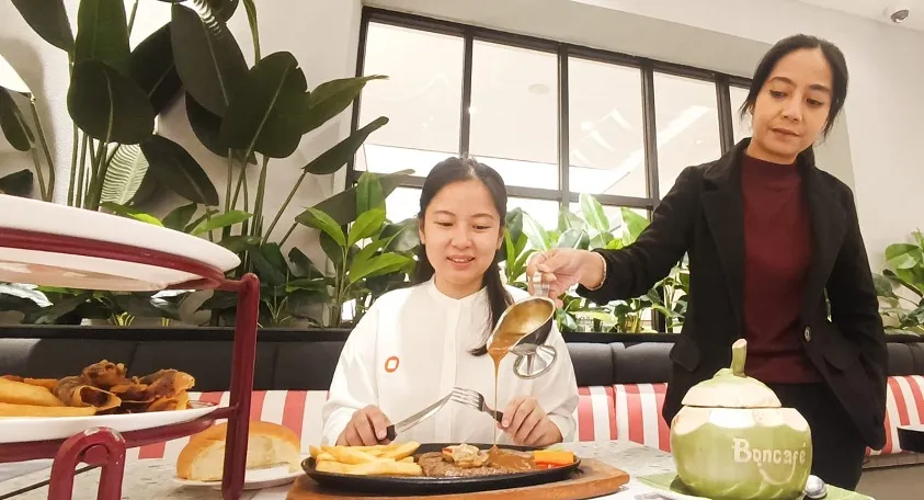 Boncafe Surabaya: Legenda Steak yang Tetap Eksis Selama 49 Tahun