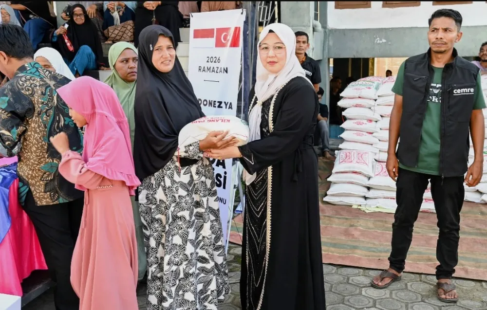 TP PKK Aceh Besar Salurkan 300 Paket Bantuan Ramadhan untuk Warga Dhuafa