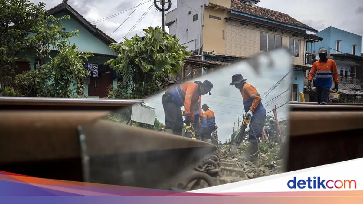 Perawatan Rel Kereta di Cimahi Jelang Mudik Lebaran 2026