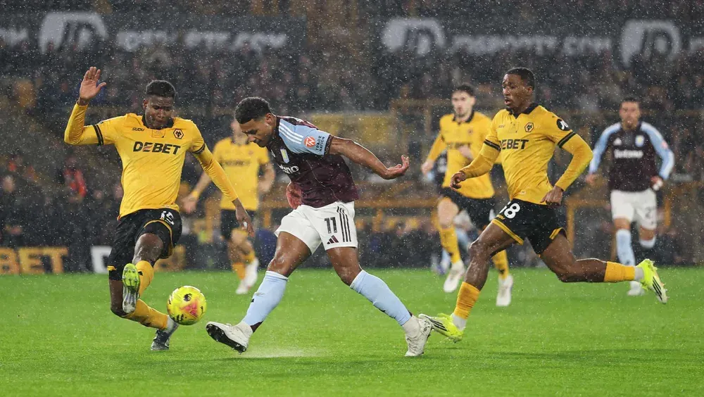 Aston Villa Terpukul oleh Wolves, Posisi Klasemen Terancam