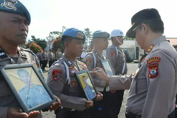 Tegakkan Disiplin, Tiga Anggota Polres Minahasa Diberhentikan Tidak Hormat