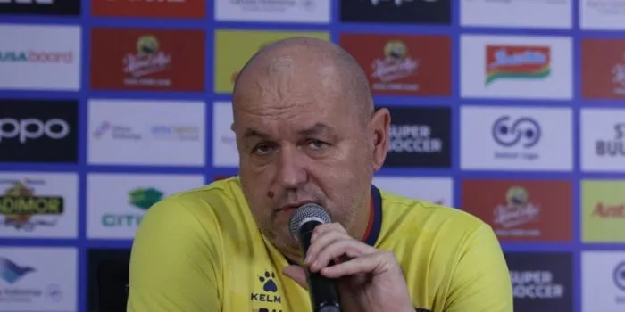 Persib Bandung Siap Hadapi Persebaya dengan Pertahanan Kuat