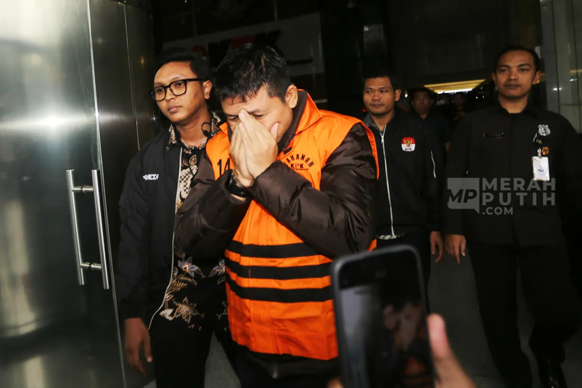 KPK Tahan Salisa Asmoaji Tersangka Korupsi Bea dan Cukai