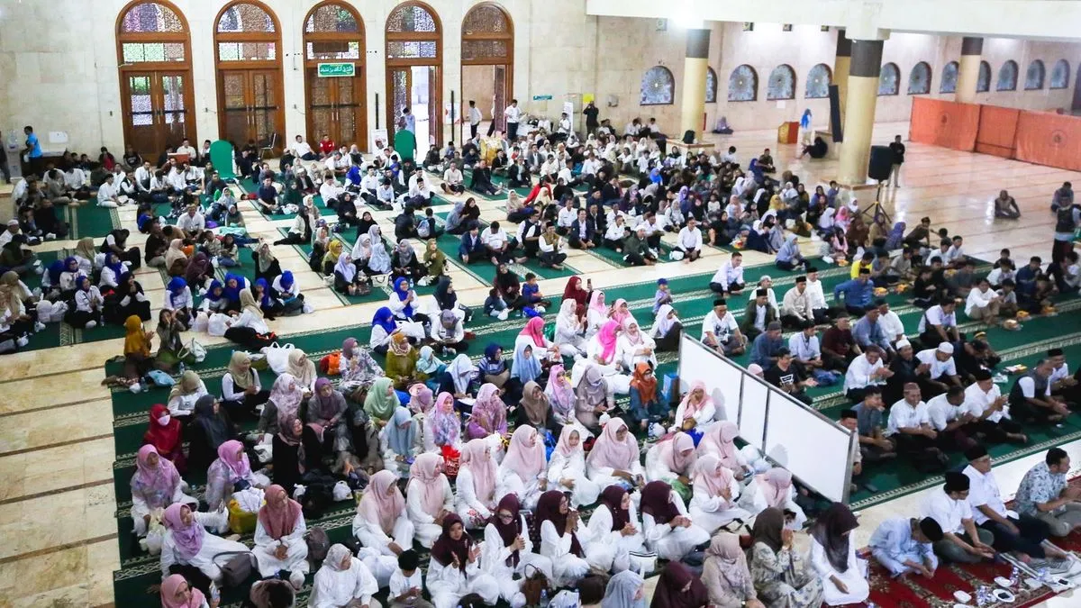 Masjid Agung Bandung Didorong Menjadi Pusat Keumatan
