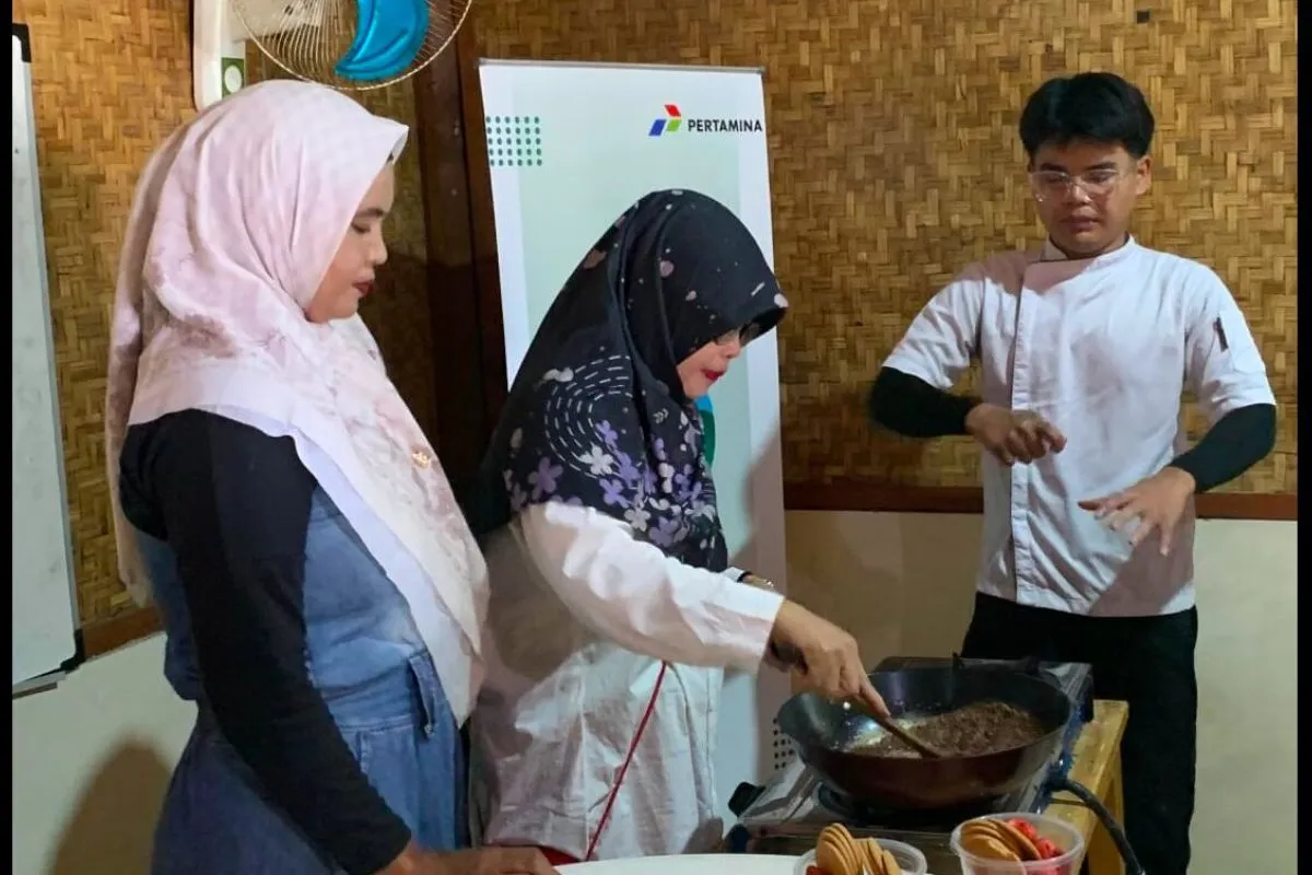 Pelatihan Kue Lebaran Tanpa Oven Tingkatkan Keterampilan UMKM di Kepulauan Seribu