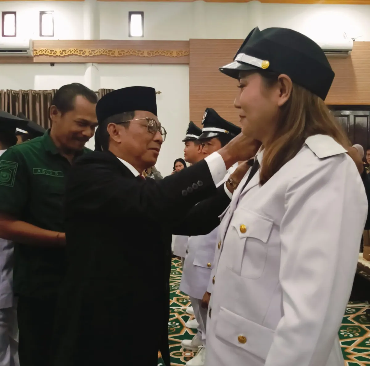 Tatalia Resmi Jadi Kades Perempuan Pertama di Muara Joloi II