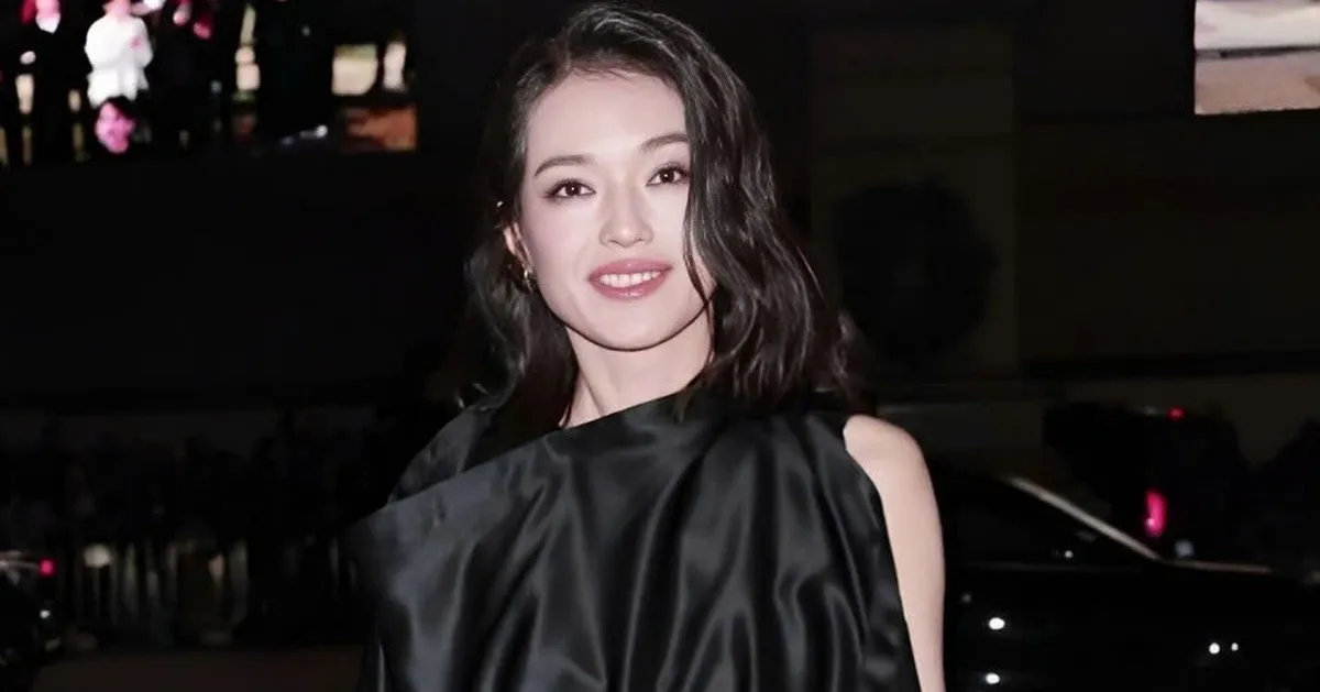 Pesona Shu Qi Memikat di Milan Fashion Week