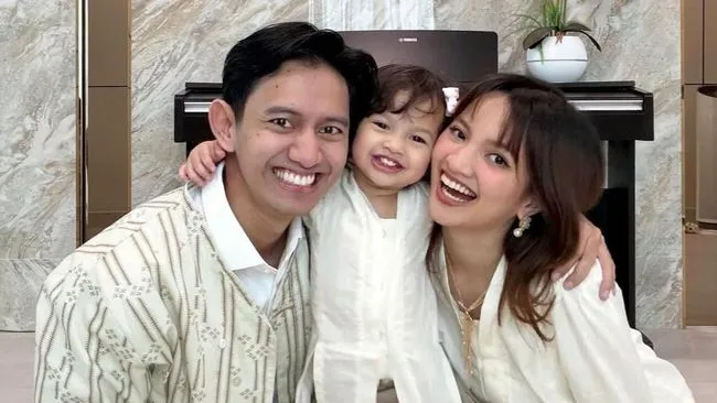 Launa, Putri Sabrina dan Belva, Tumbuh Aktif dan Menggemaskan di Usia Dua Tahun
