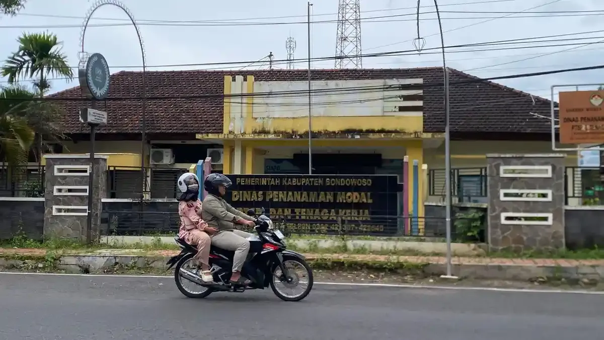Posko Lapor THR Dibuka DPMPTSP dan Naker Bondowoso untuk Pekerja