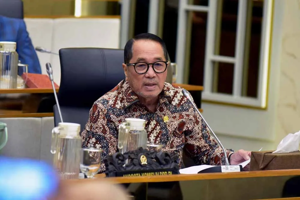 Usulan Alihkan Anggaran Pensiun Pejabat untuk Kesejahteraan Nakes dan Guru Honorer