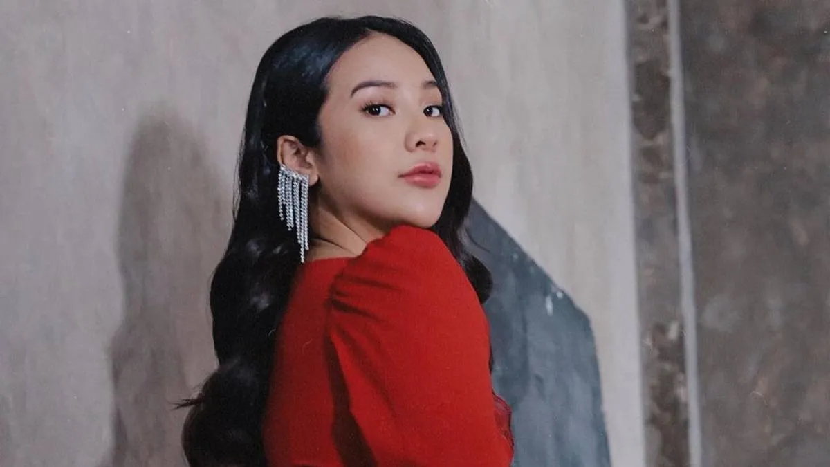 Anya Geraldine Viral Hadiri Kondangan Bersama Pria Misterius