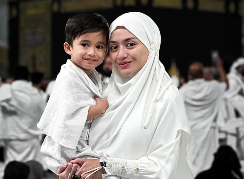 Artis Tanah Air Laksanakan Umrah Menyambut Ramadan 2026