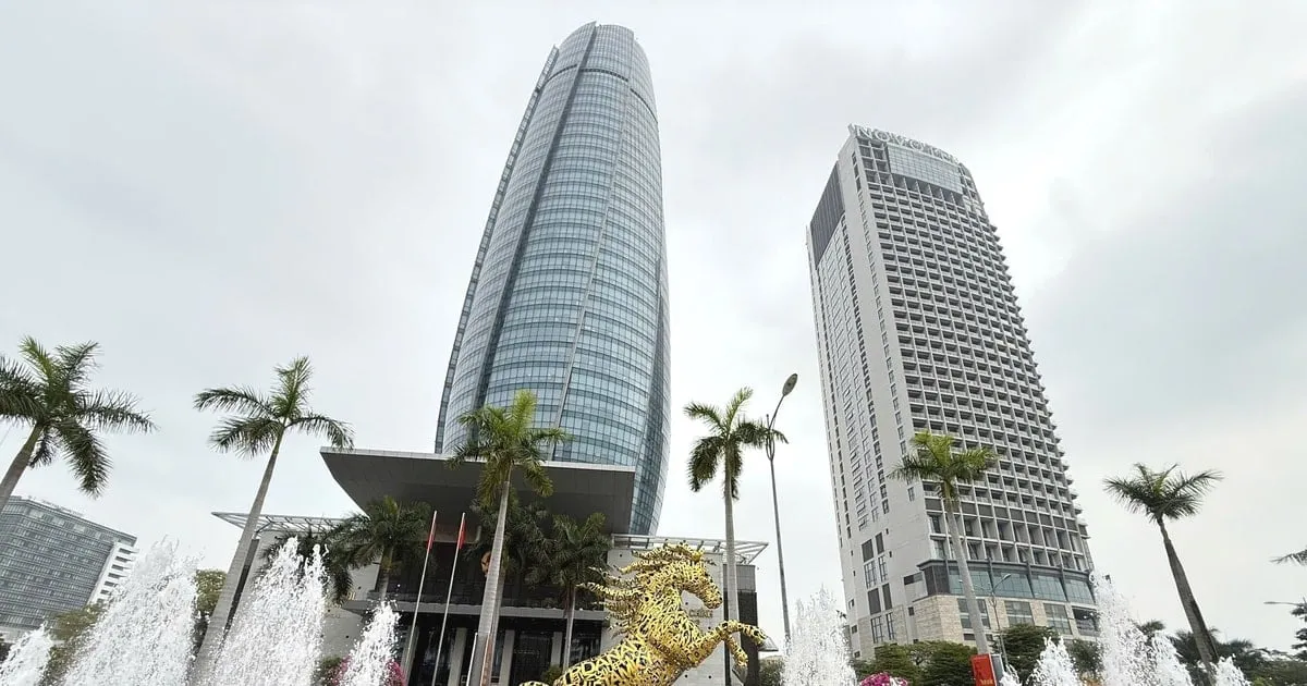 Da Nang Selesaikan Dekorasi Ulang Maskot Kuda Jelang 28 Maret