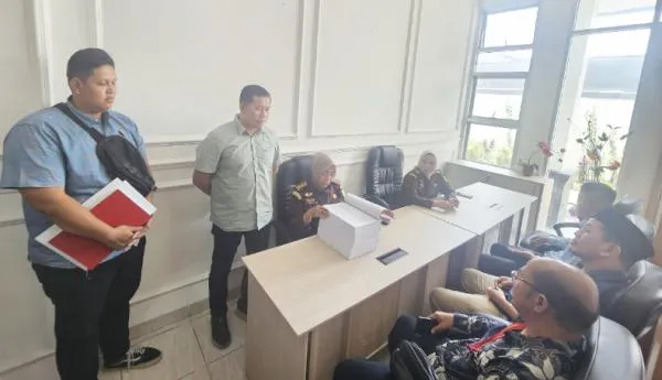 Mantan Lurah Tombolo Ditahan, Kasus Pungli PTSL Terungkap