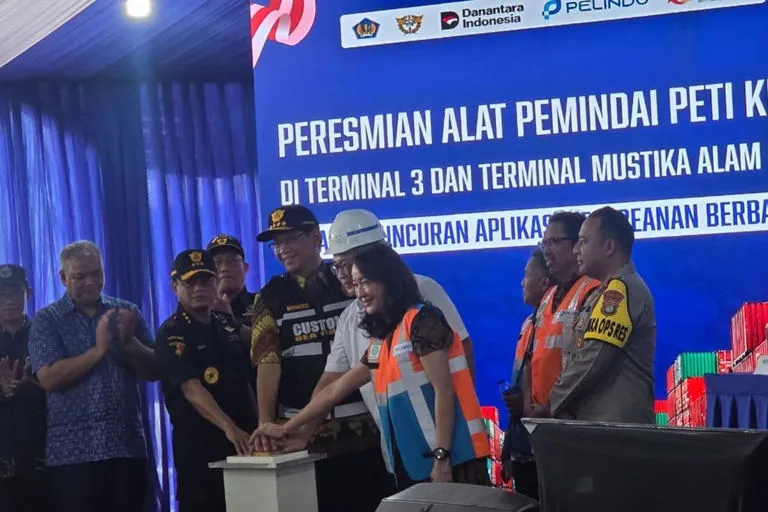 Peluncuran Alat Pemindai Peti Kemas Tingkatkan Keamanan di Pelabuhan Tanjung Priok