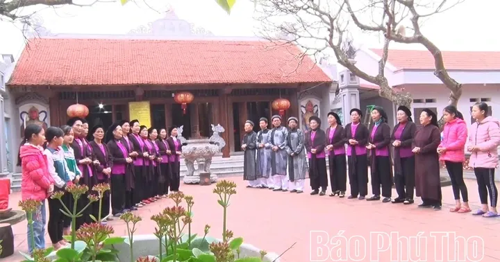 Nyanyian Ghẹo: Warisan Budaya yang Hidup di Festival Musim Semi Nam Cường