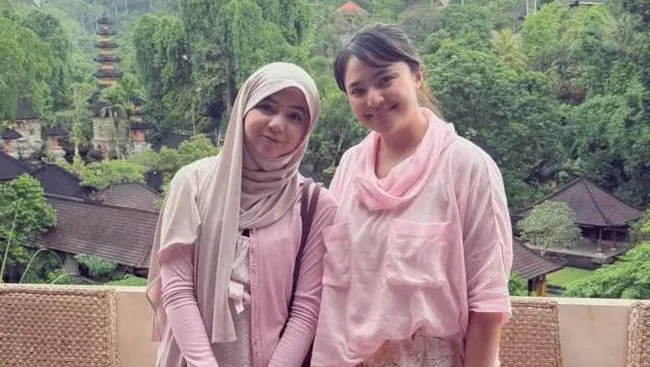 Marshanda Hormati Keputusan Sienna Lepas Hijab