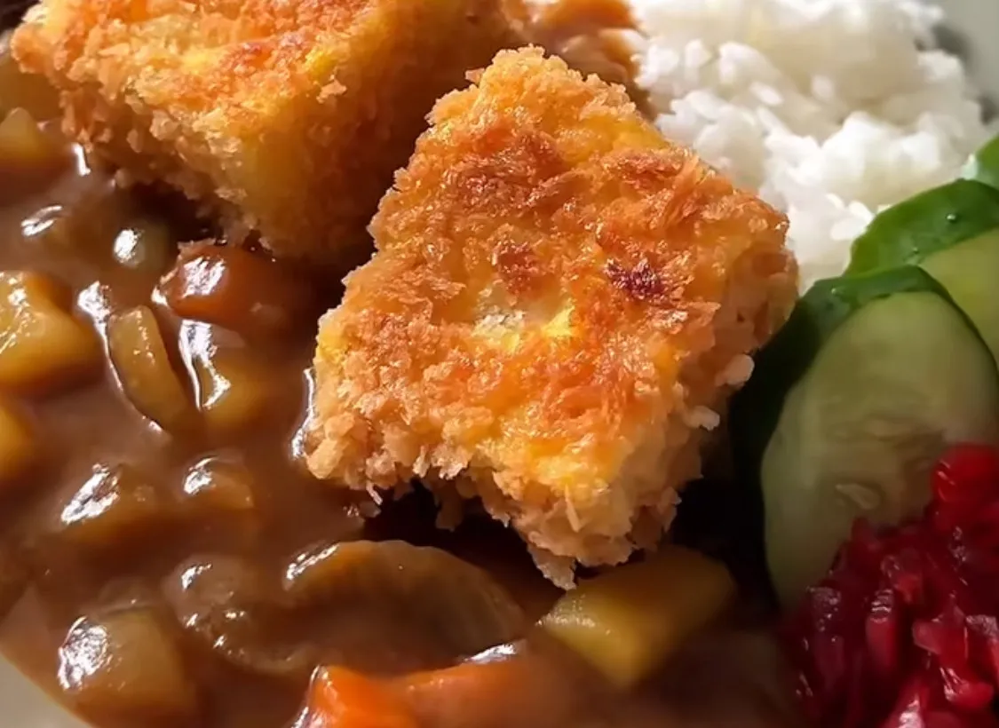 Kreasikan Makan Siang dengan Japanese Curry Tofu Katsu yang Renyah