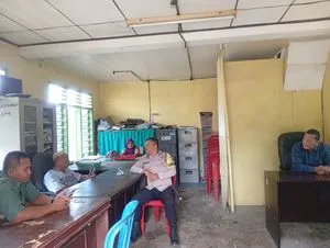 Bhabinkamtibmas Polsek Hutaimbaru Ajak Warga Jaga Keamanan Lingkungan
