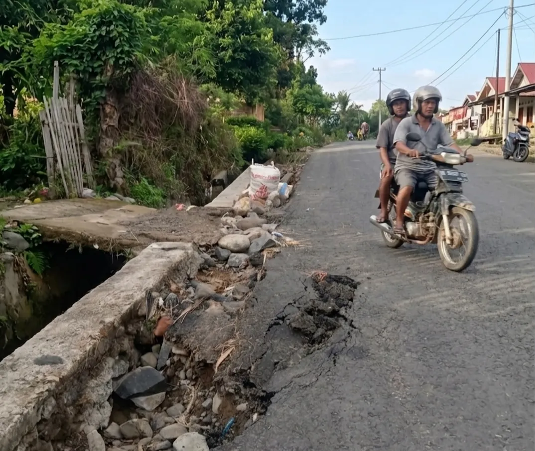 Proyek Jalan Rp2,9 Miliar di Lebong Mengalami Kerusakan, Dinas PUPR-Hub Tindak Lanjuti