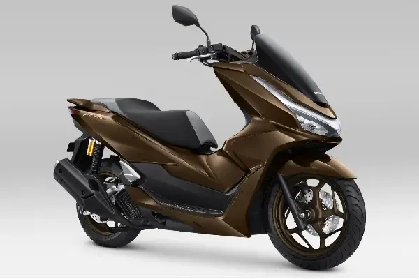 Honda PCX160 Hadir dengan Pilihan Warna Mewah dan Fitur Canggih