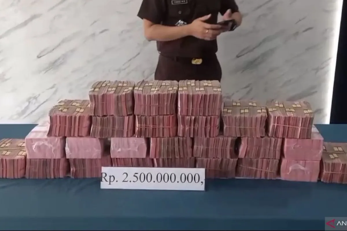 Eks Dirut PT Jasa Sarana Kembalikan Rp 2,5 Miliar ke Kejari Sumedang