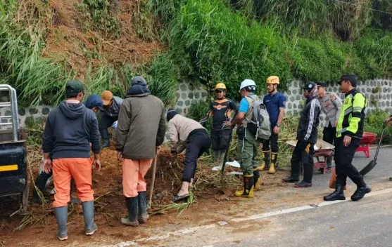 Penanganan Cepat Longsor di Jalur Sarangan–Mojosemi