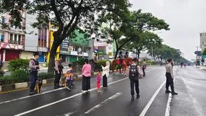 Patroli Berkuda Polri Amankan CFD Margonda Depok