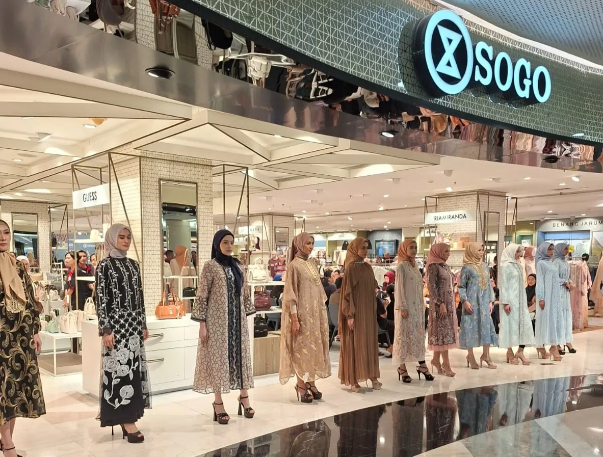 SOGO Tunjungan Plaza Gelar Trunk Show Koleksi Modestwear Menyambut Ramadan dan Hari Raya