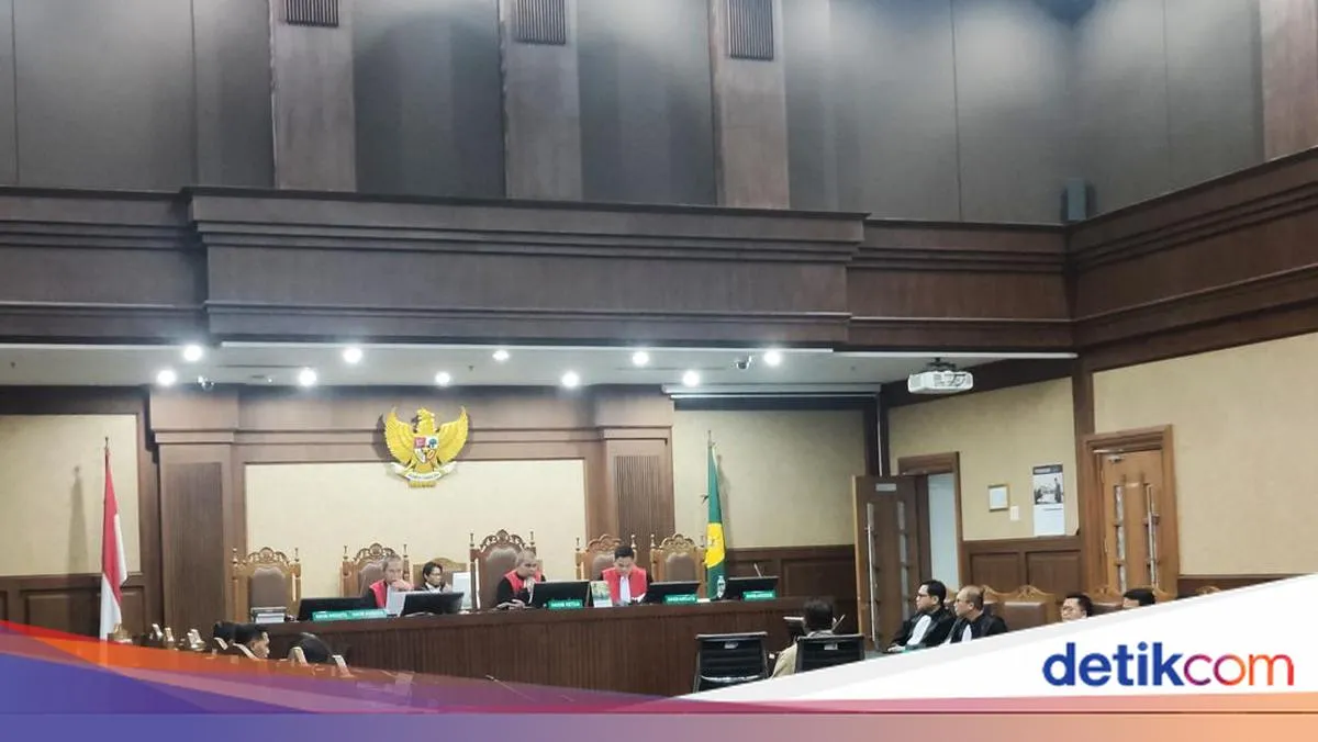 Tian Bahtiar Dibebaskan dari Tuduhan Perintangan Penyidikan Kasus Korupsi