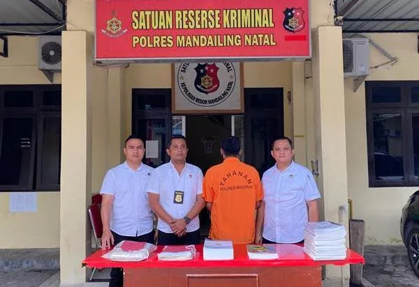 Eks Pejabat Mandailing Natal Diserahkan ke Jaksa Usai Kasus Korupsi Masuk Tahap Penuntutan