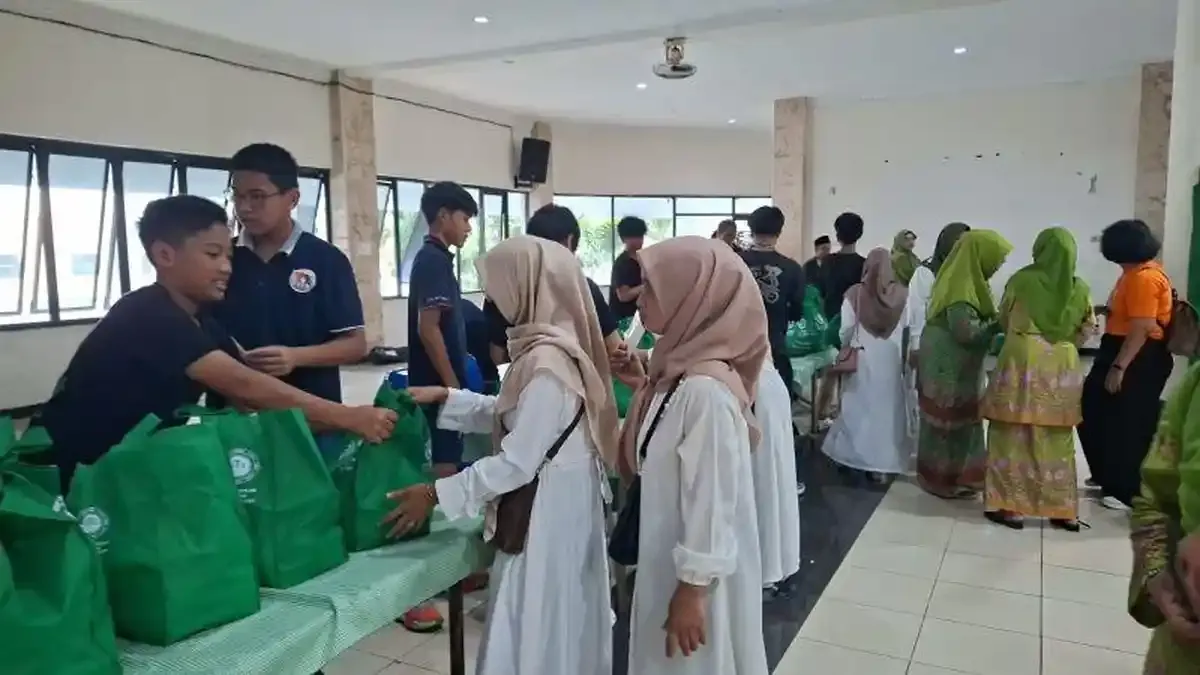 Alumni Sekolah Katolik Gelar Baksos Ramadan untuk Tingkatkan Toleransi di Depok