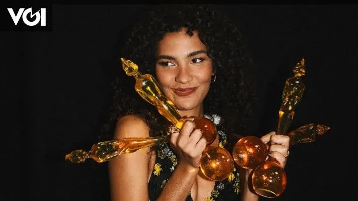 Olivia Dean Dominasi Brit Awards 2026 dengan Empat Penghargaan