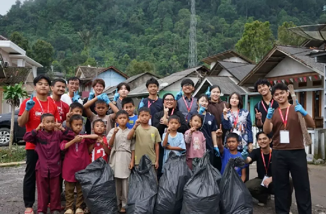 Kolaborasi Mahasiswa Indonesia-Jepang dalam Pengabdian Sosial dan Lingkungan